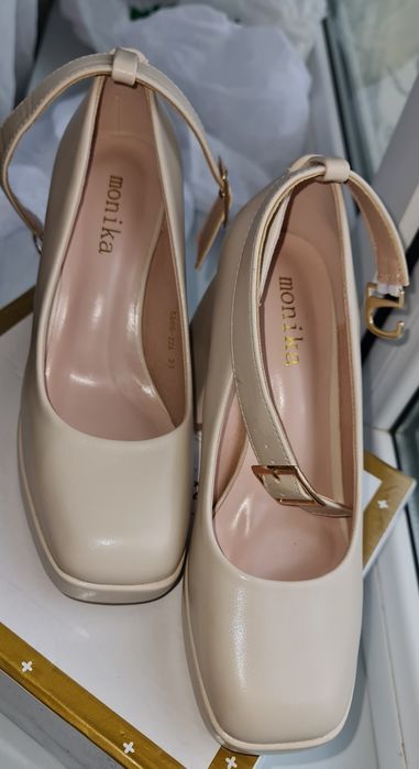 продам женские туфли