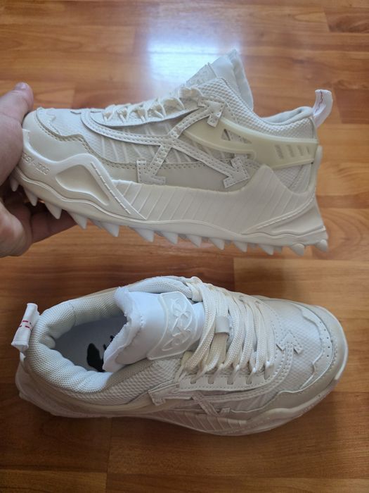 Adidasi off white odsy -1000