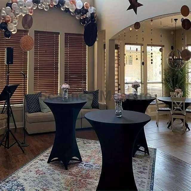 Închiriez mese cocktail cu husă neagră – pentru evenimente în Craiova