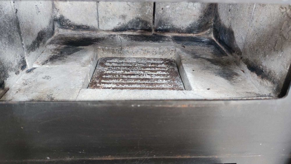 Камина "Прити - К22СР" с чугунен плот