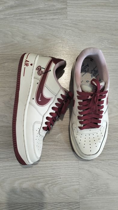 Продам кроссовки Nike Air Force
