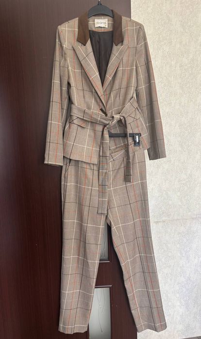 Продаются б/у костюм двойки