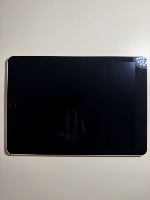 iPad Air 2 (Wi-Fi) модел A1567 - Space grey + ПОДАРЪК калъф