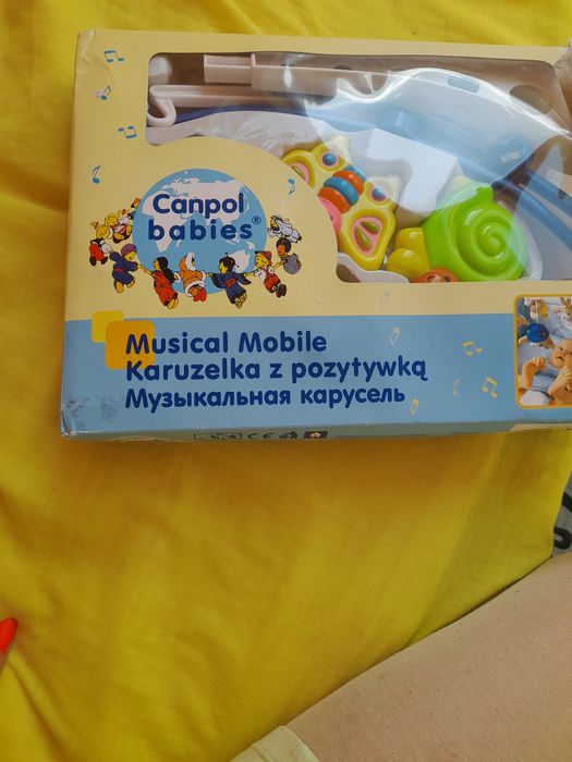 Музикална въртележка за кошара