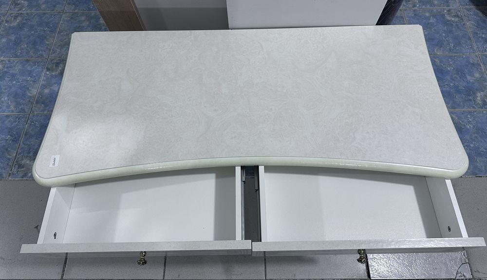 “Lara” стол туалетный, бежевый!