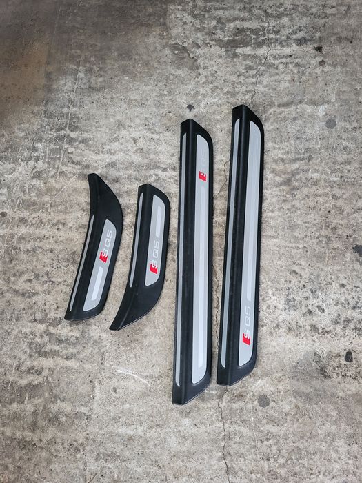 Лайсни за праговете за Audi SQ5