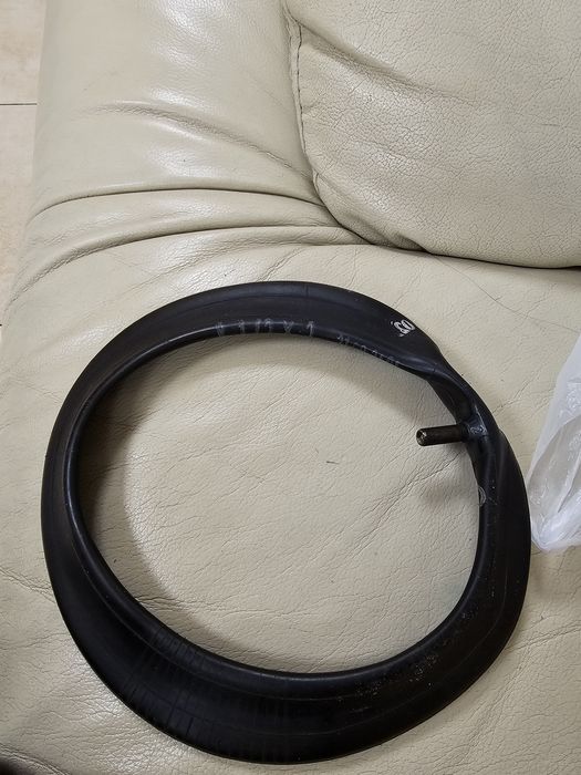 Camera de aer 8 1/2×2 valva dreapta