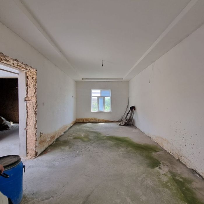 Uch qaxramanda Uy sotiladi 8sotix katej qurishga zor variant