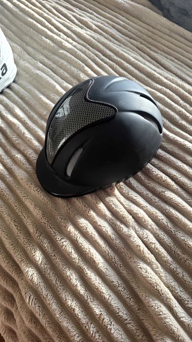 Каска за езда Modell: Carbonic