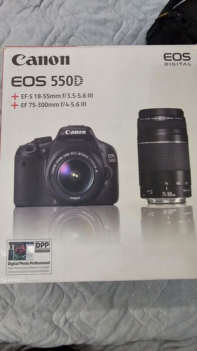 Продам Canon EOS 550D + объектив EF 75-300mm