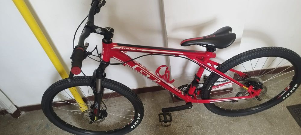 Bicicleta GT Avalanche
