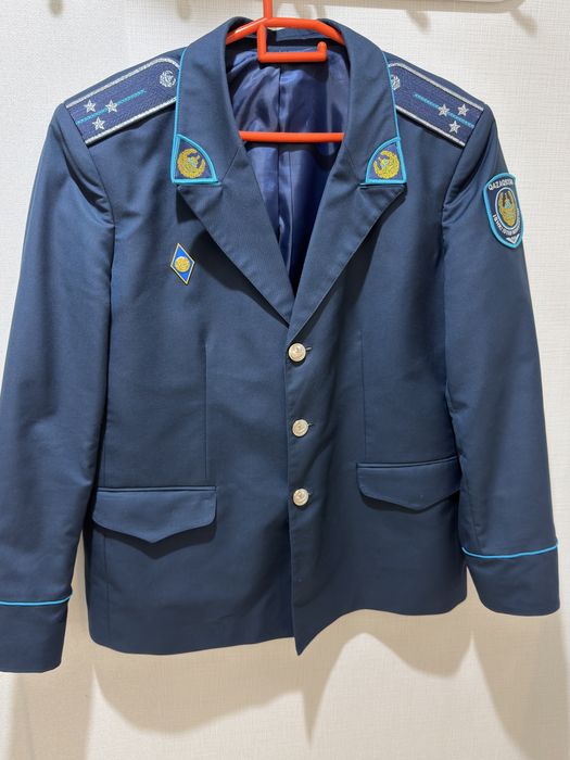 Китель с брюками