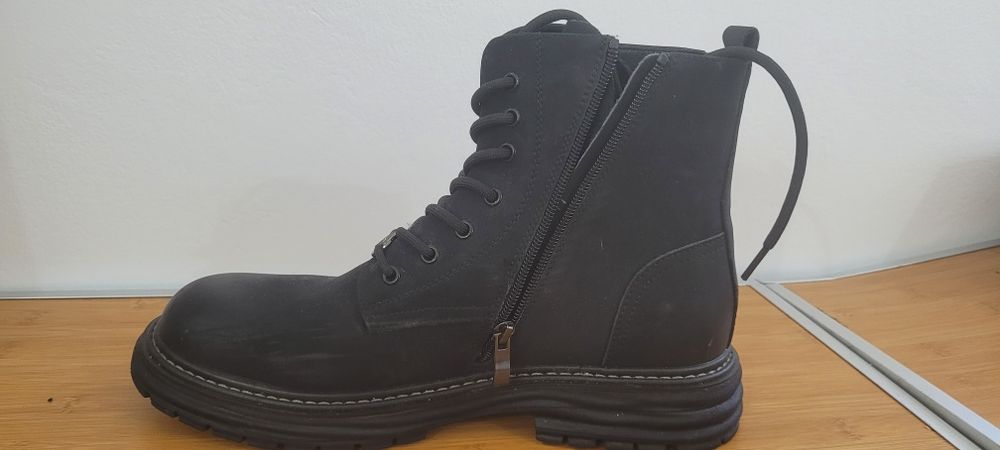 Ghete de piele,cu fermoar
