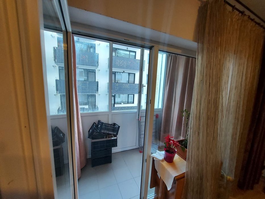 Închiriez apartament