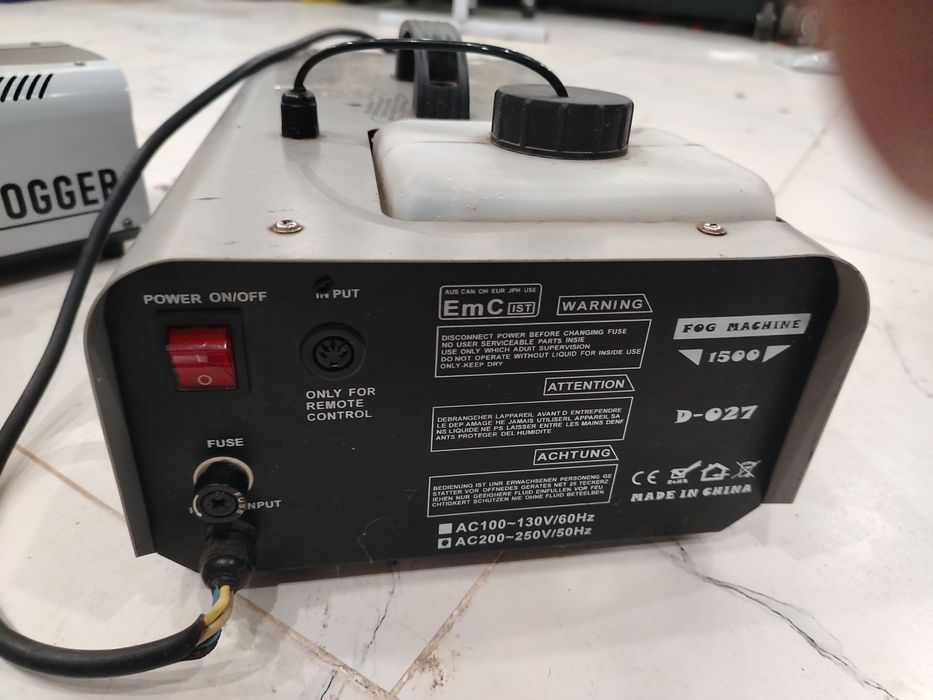 Генератор дыма 2 штуки, жидкости для дыма