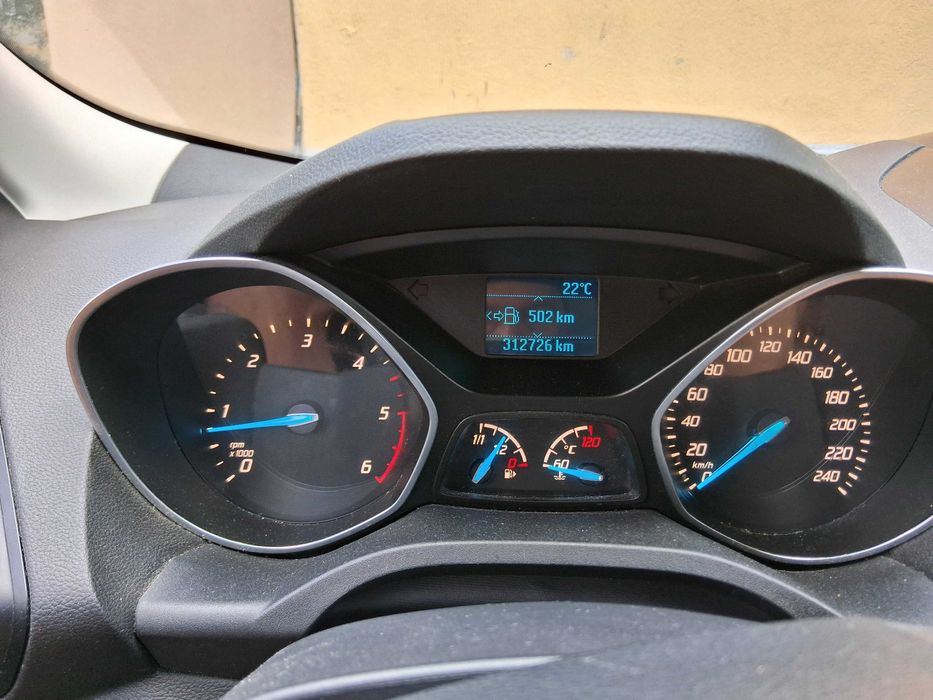 Vand Ford Kuga , an 2015 , motor 2.0 L diesel , inmatriculat