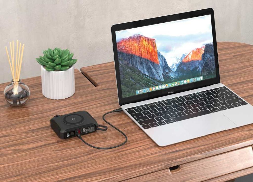 Универсално мощно зарадно устройство OXNARD 5 В 1 65W