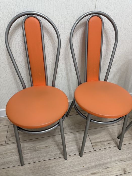 Продам 4 кухонных стула
