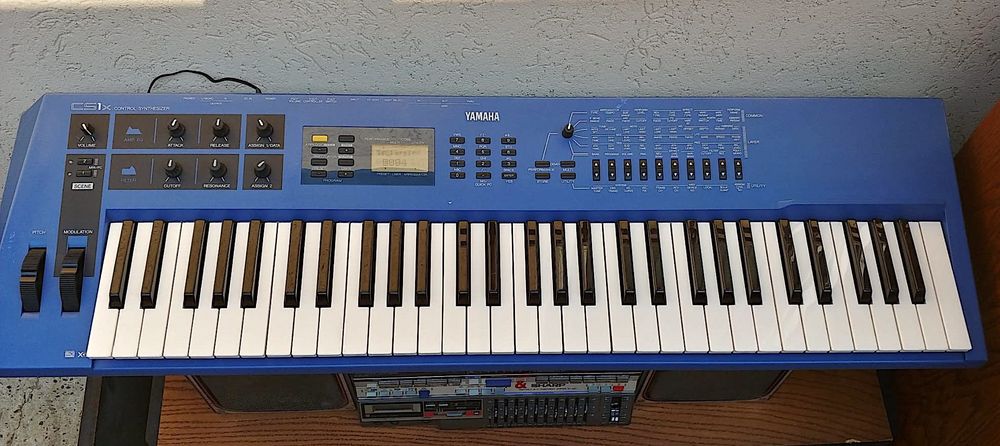 Yamaha sintetizator CS1X orga clapa pian Roland Casio Korg