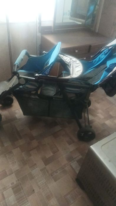 Коляска для двойни