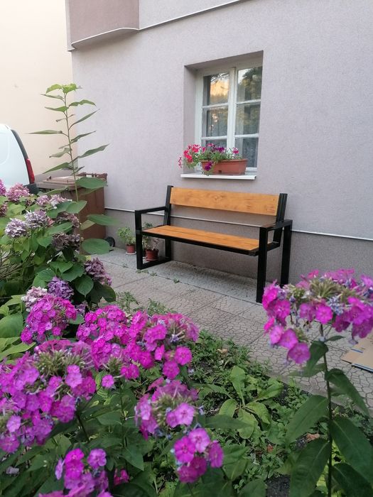 Изработка на градински столове пейки