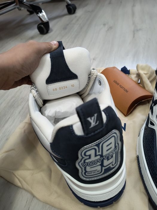 Louis Vuitton skates navy blue 44