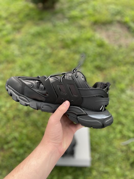 Balenciaga Track Black