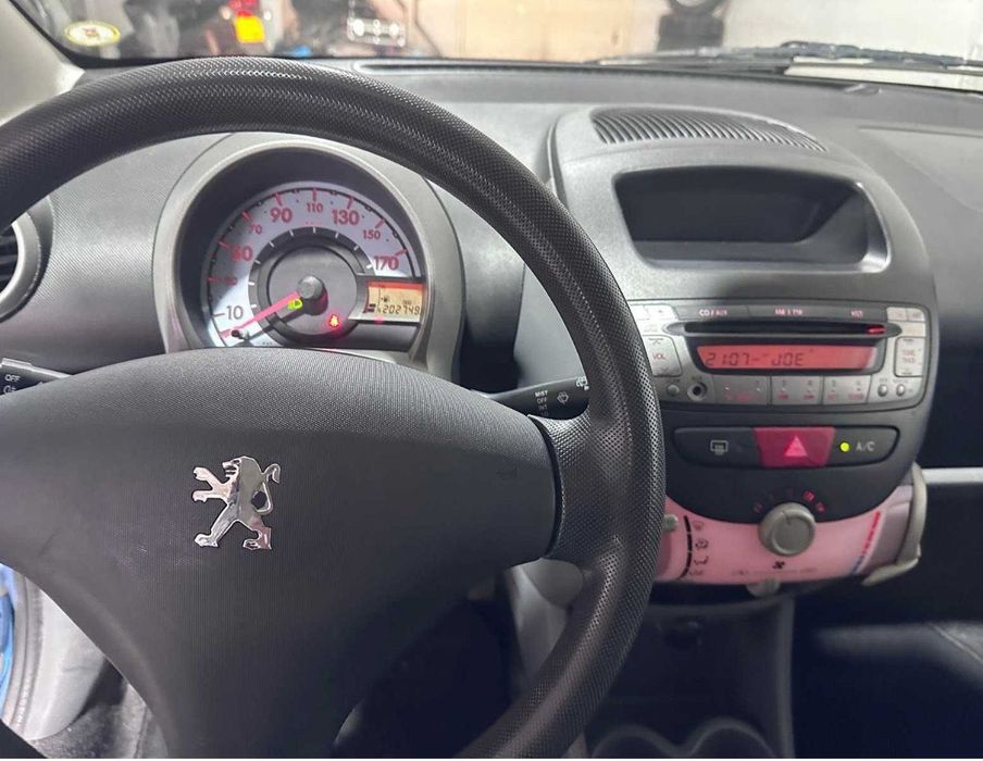 Vând Peugeot 107 din 2007