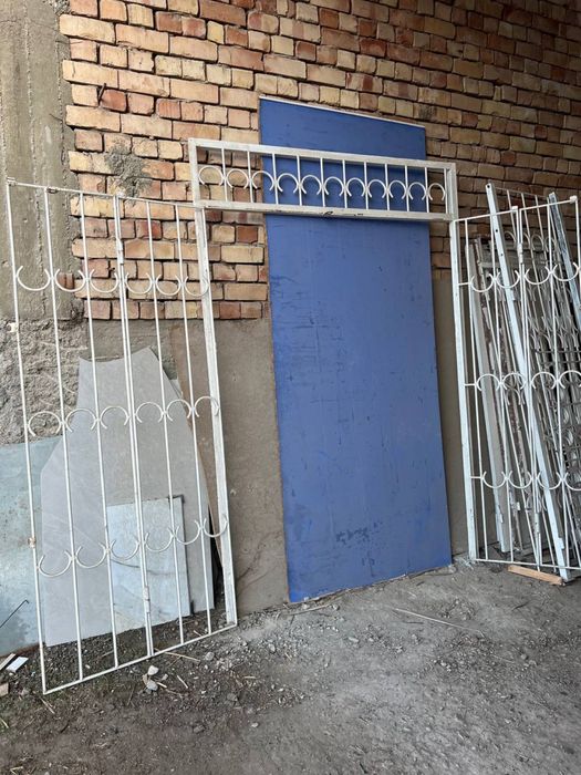 Решетка дверная для магазина бу