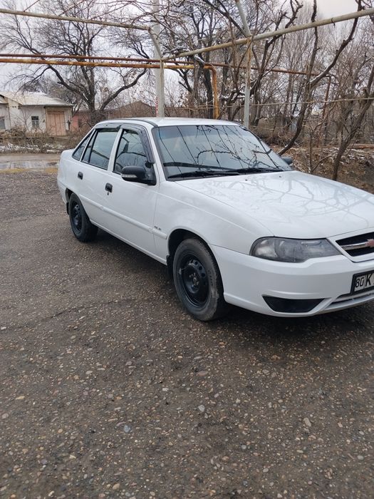 Нексия 2 сотилади 1.6