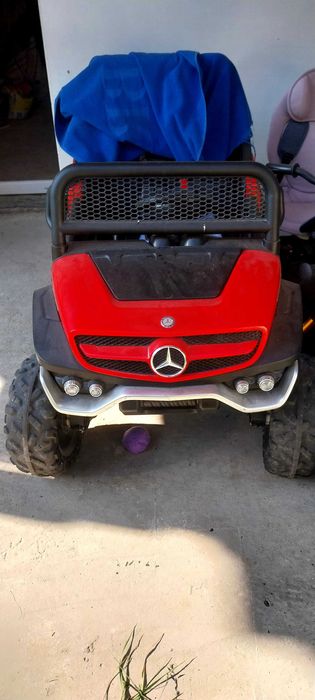 Mașinuță 4x4 Mercedes