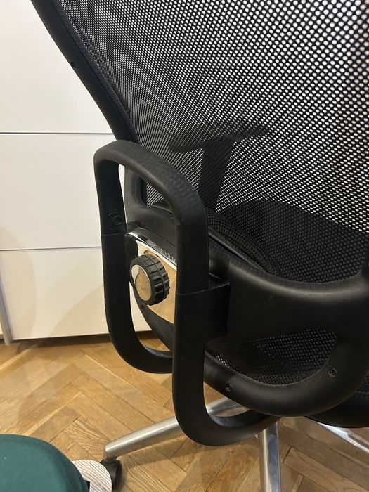 Ергономичен офис стол Antares с лумбарен съпорт