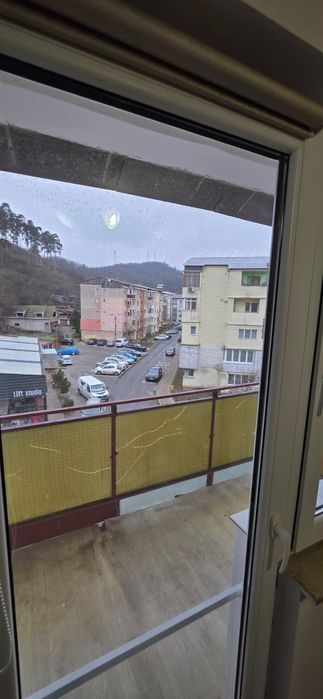 Inchiriez apartament cu 2 camere