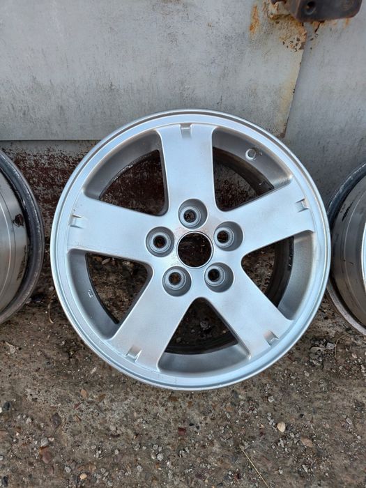 Продам оригинальные диски R16 5/114.3