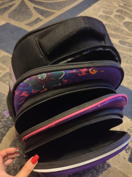 Продам рюкзак для девочки