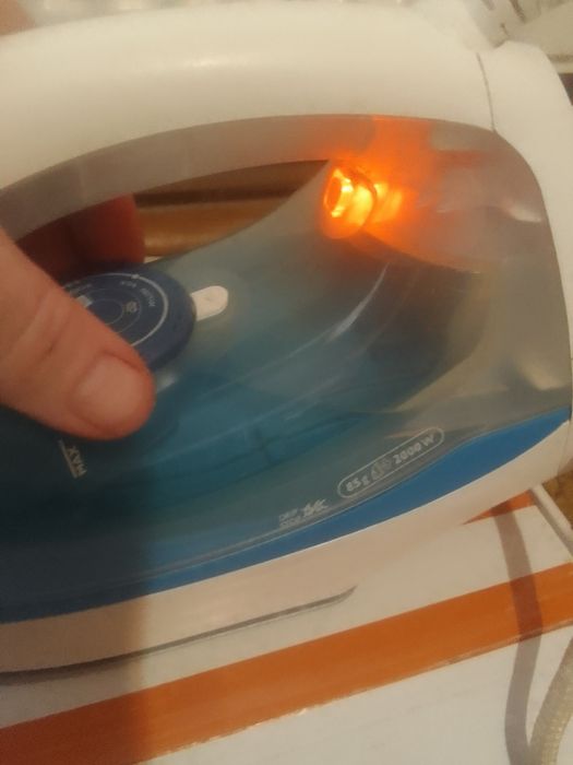 Fier de calcat Philips