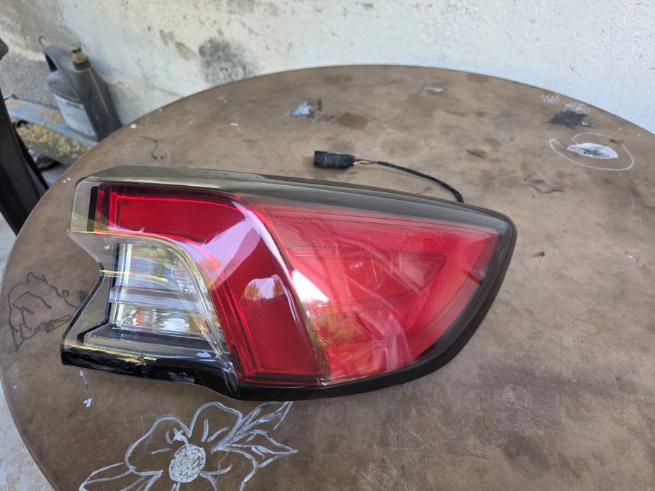 Ford Kuga 2022 LED десен стоп външен