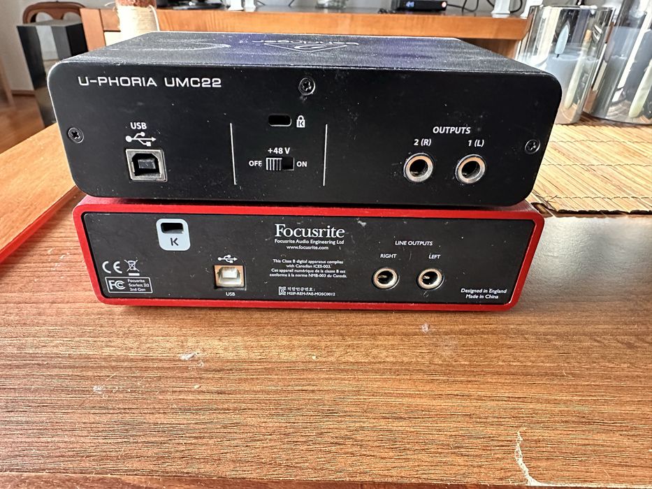 Placa de sunet Placa de sunet Focusrite si behringer