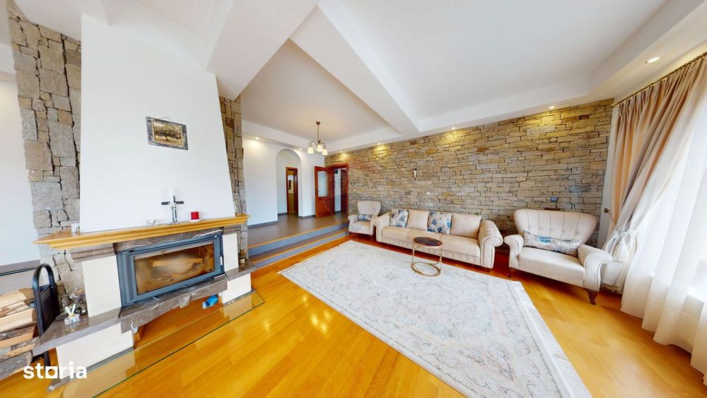 Casă / Vilă de Lux cu 5 camere de vânzare