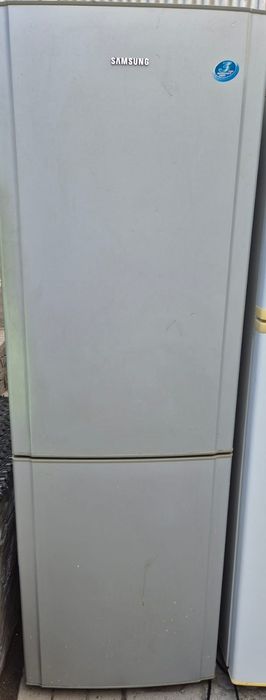 Двухкамерный холодильник