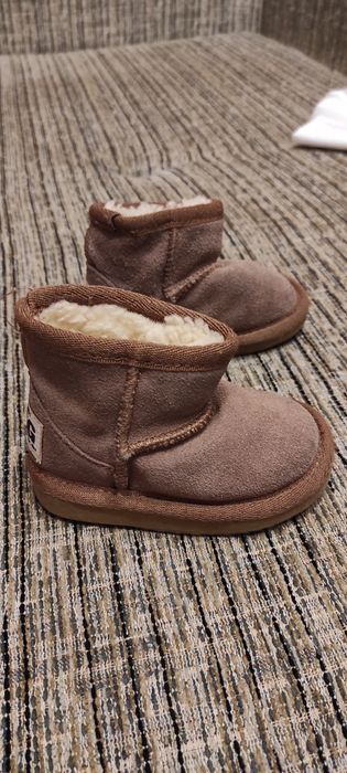 Продам новые уги  детские