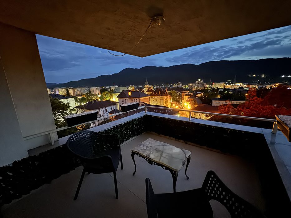 Pensiune( vand/inchiriez) in centrul orașului afacere La cheie