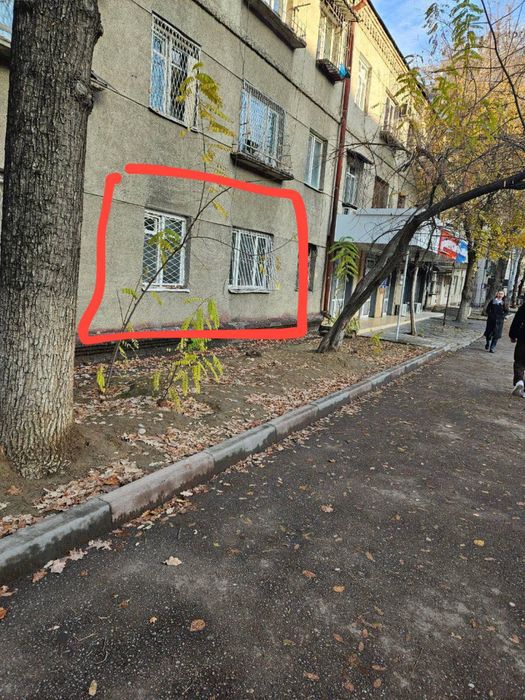 Чилонзор-2 квартал / под нежилое квартира продаётся