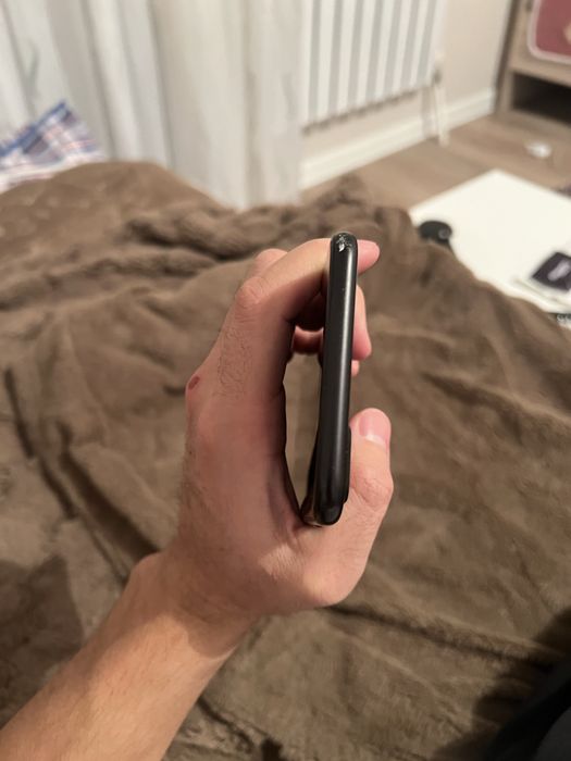 Продам Айфон 7+ 128