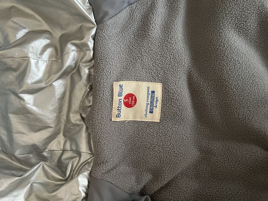 Продам красивый пуховик на девочку