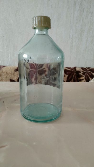 Бутылки стеклянные 1 литр