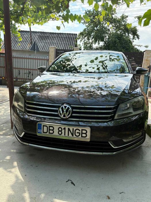 VOLKSWAGEN Passat 2011
