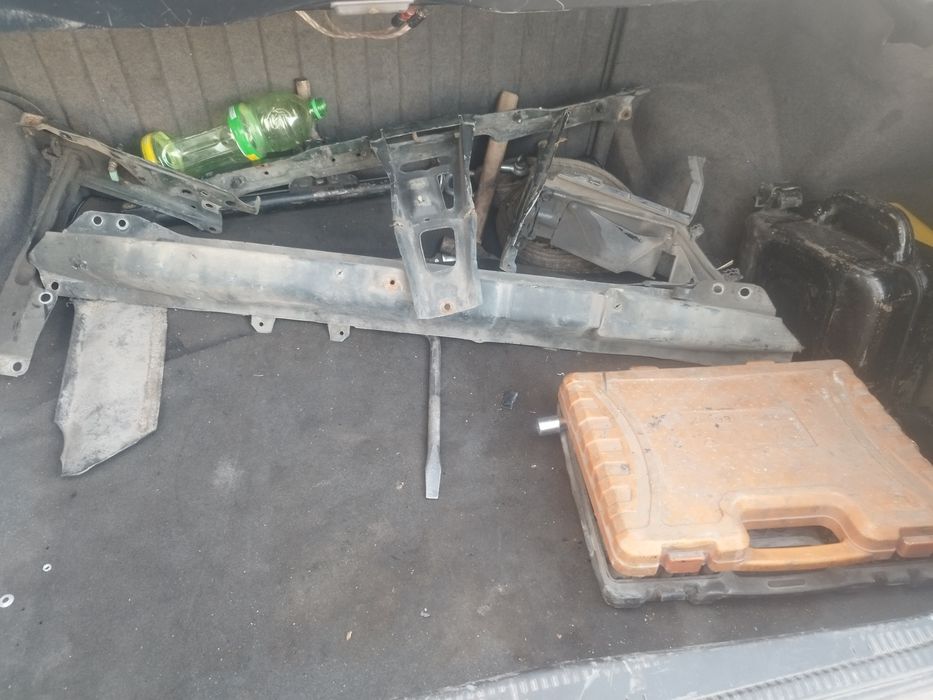 Передний понель телевизор