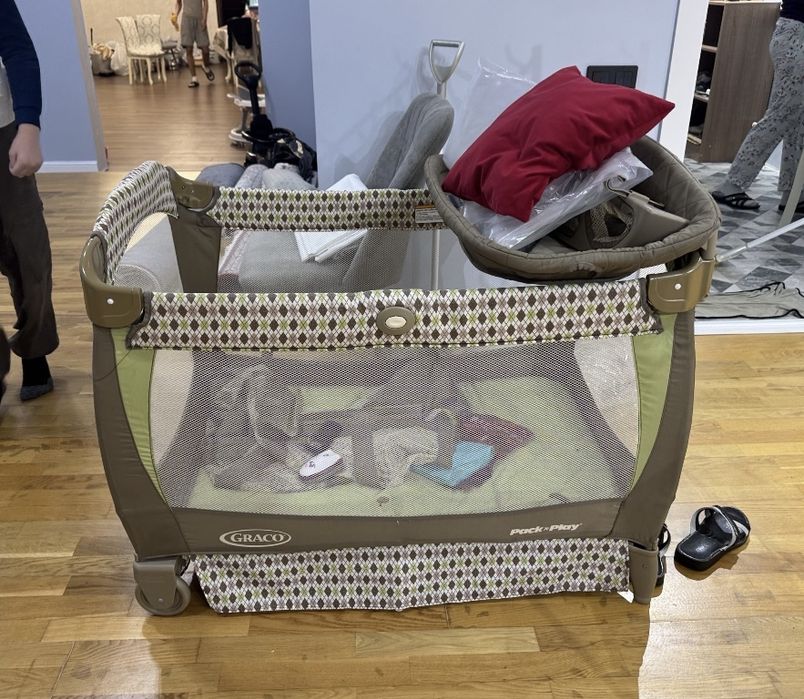 Срочно продаю манеж