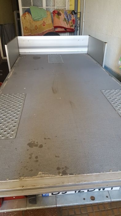 Vând remorcă masa 750kg